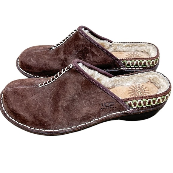 UGG Shoes - Ugg Australia Kohala taupe suede & sheepskin slip on comfort clogs/slippers sz 6